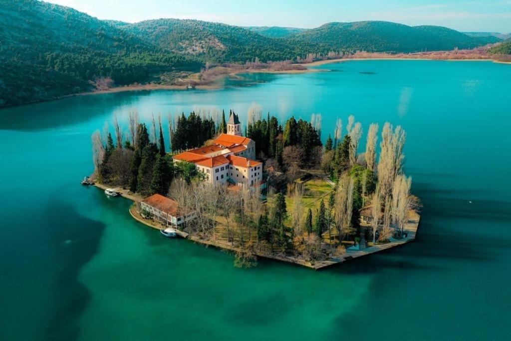 Apartman Spahija Szybenik Zewnętrze zdjęcie